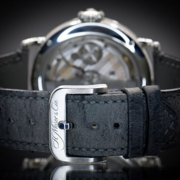 H. Moser and Cie Heritage Centre Seconds 8809-1200